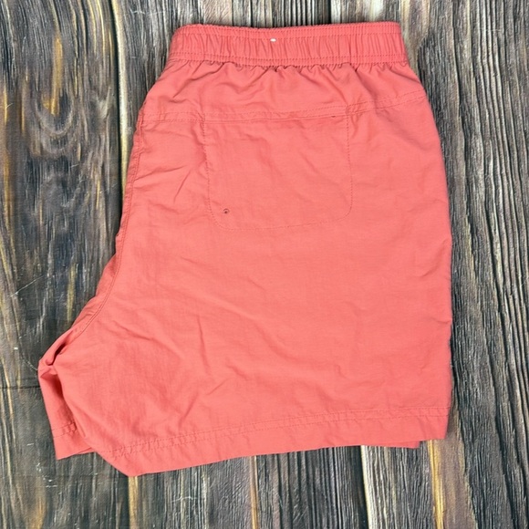 Columbia Coral Colored Athletic Shorts - Picture 2 of 11